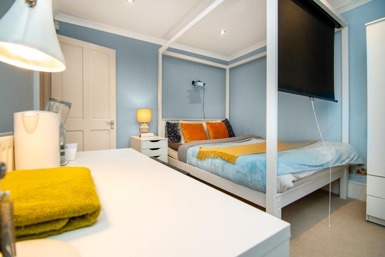 Double Room W/Projector & Garden Hot Tub London Eksteriør billede
