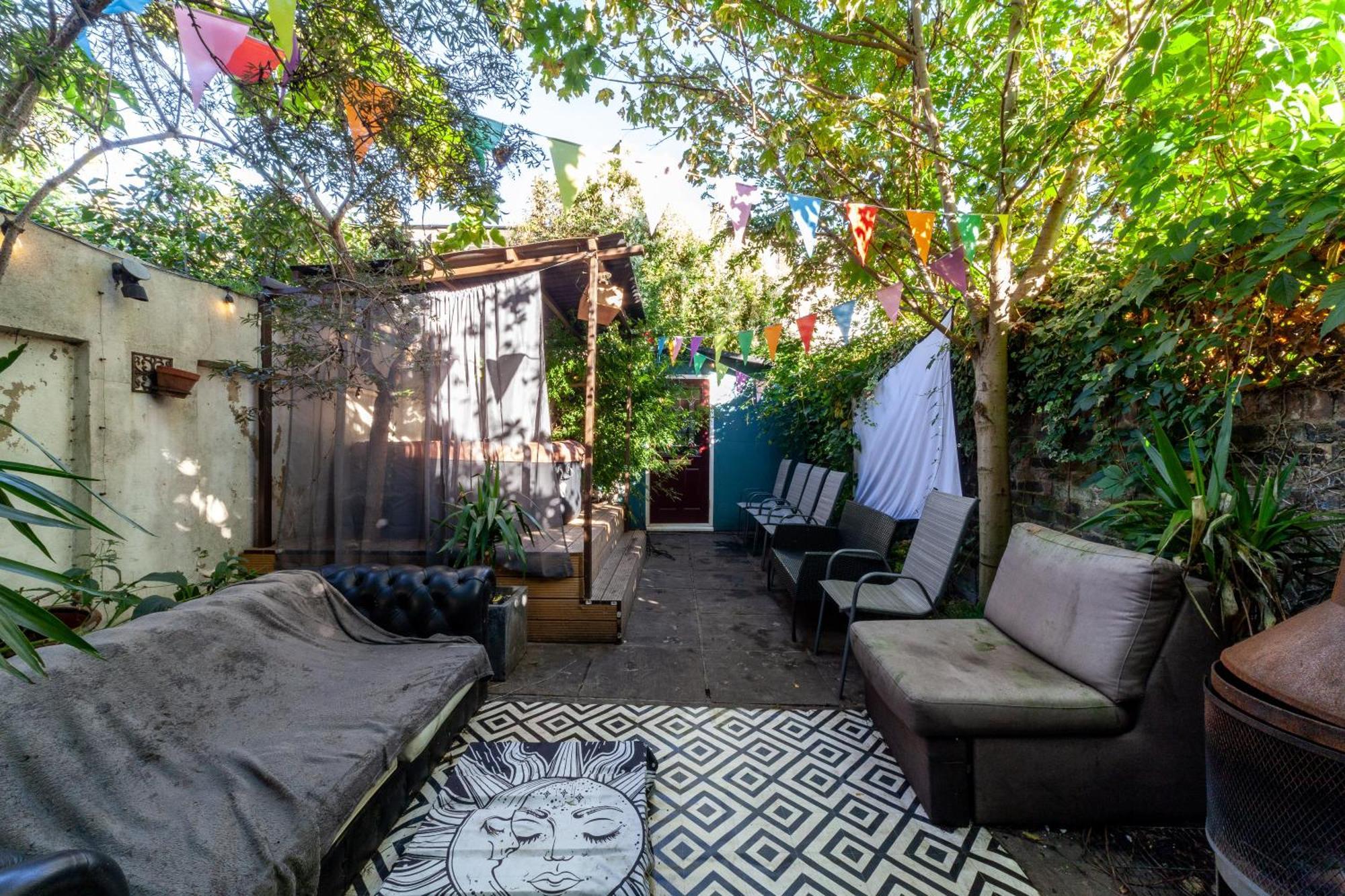 Double Room W/Projector & Garden Hot Tub London Eksteriør billede