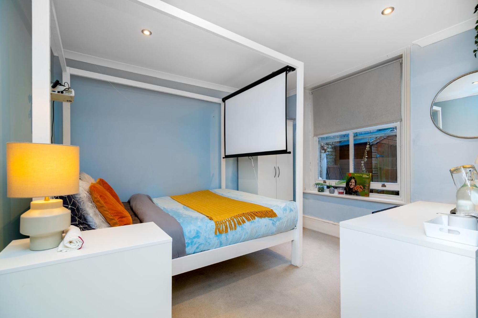 Double Room W/Projector & Garden Hot Tub London Eksteriør billede
